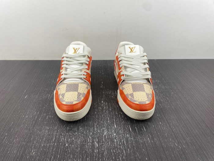 LV TRAINER SNEAKER
