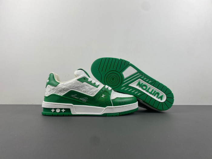 LV TRAINER SNEAKER