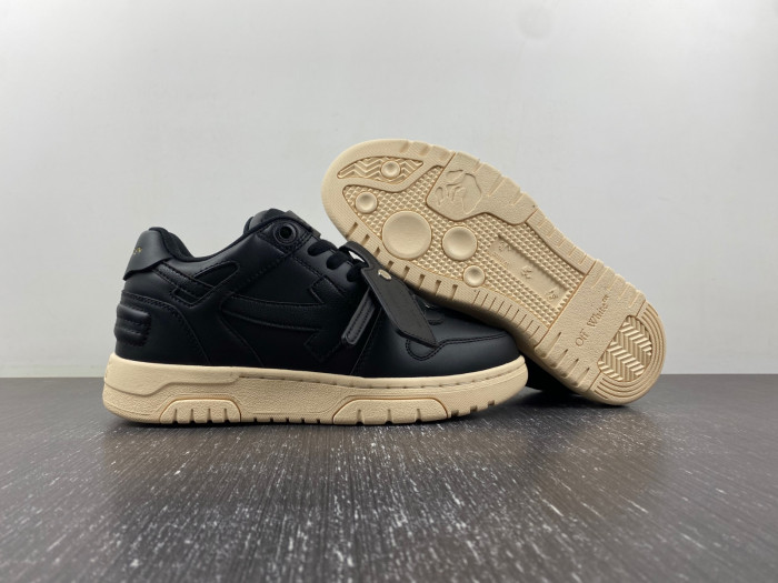 OFF-WHITE SNEAKER