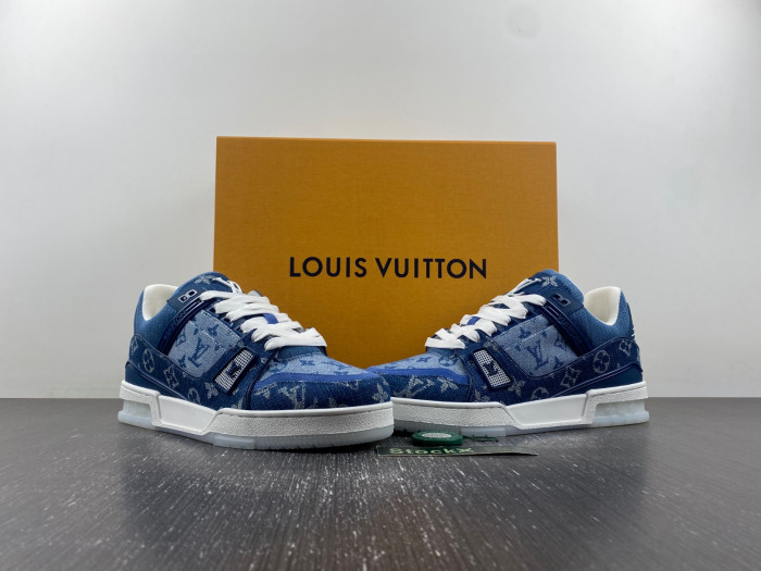 LV TRAINER SNEAKER