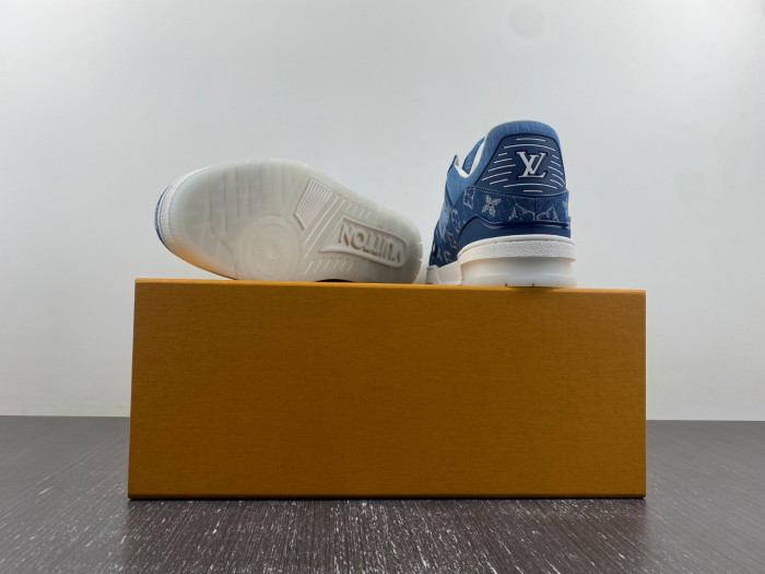 LV TRAINER SNEAKER