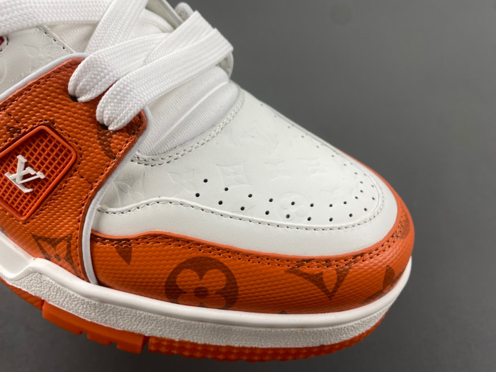 LV TRAINER SNEAKER