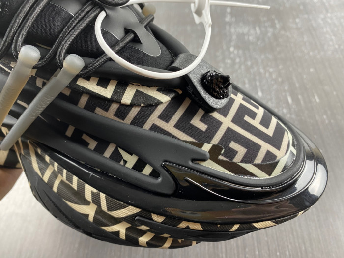 BALMAIN LEATHER UNICORN LOW-TOP SNEAKER