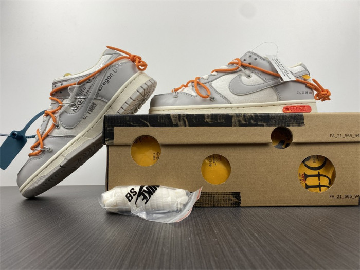 Off-White x Dunk Low