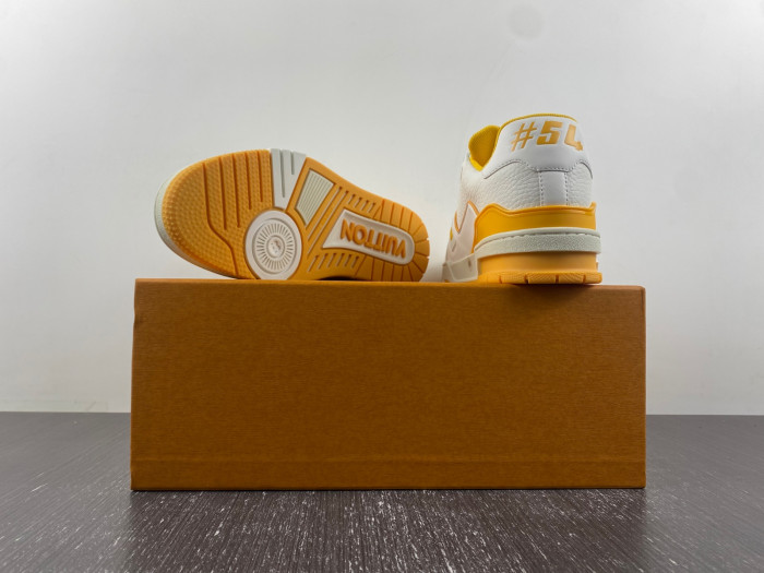 LV TRAINER SNEAKER