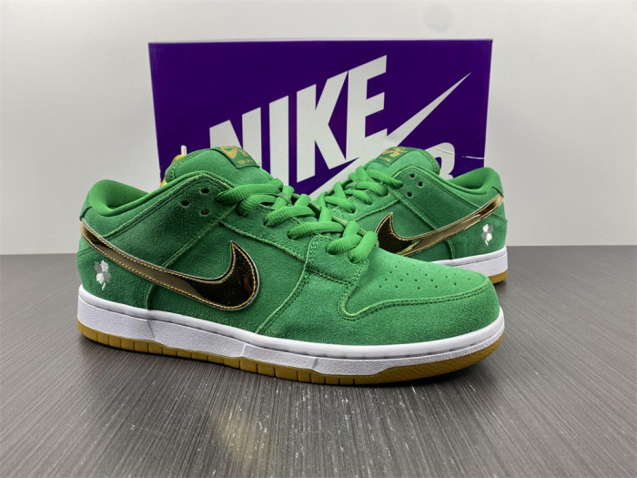 Nike SB Dunk Low “St. Patrick’s Day” BQ6817-303