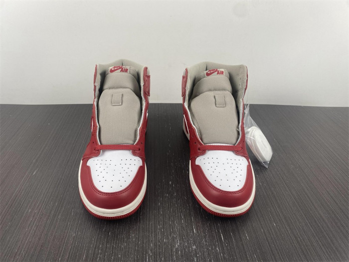 Jordan 1 High OG Newstalgia Chenille (W) DJ4891-061