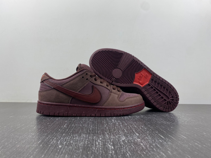 Nike SB Dunk Low “City of Love” FN0619-600