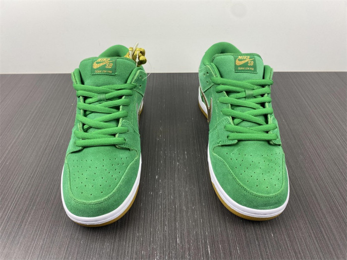 Nike SB Dunk Low “St. Patrick’s Day” BQ6817-303