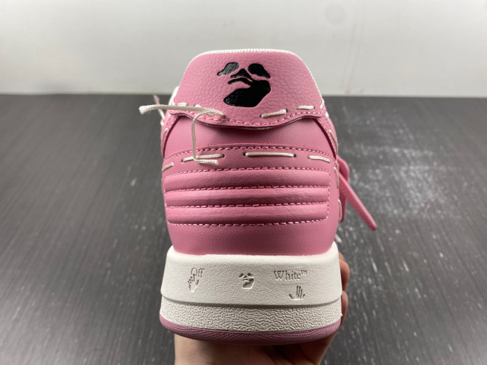 OFF-WHITE SNEAKER