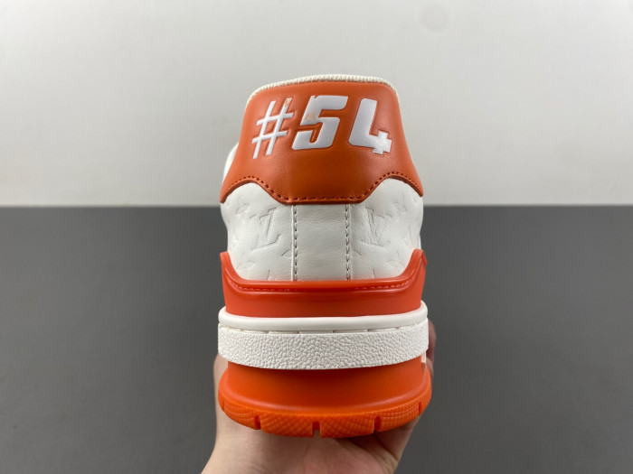 LV TRAINER SNEAKER