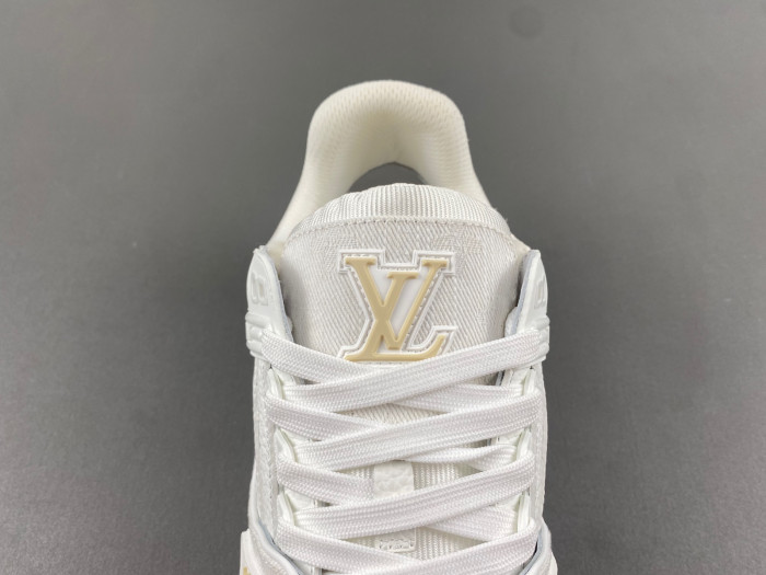 LV TRAINER SNEAKER