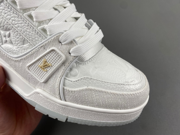 LV TRAINER SNEAKER