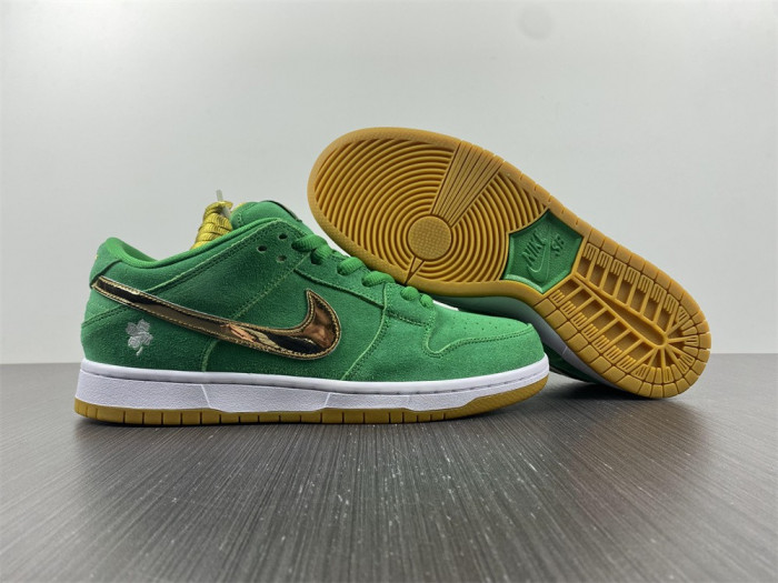 Nike SB Dunk Low “St. Patrick’s Day” BQ6817-303