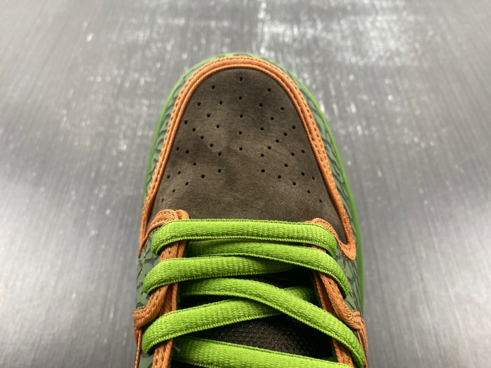 Nike SB Dunk Low “De La Soul” 789841-332