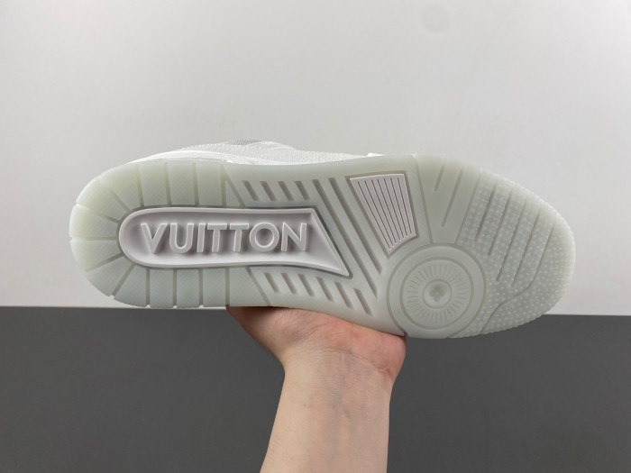 LV TRAINER SNEAKER
