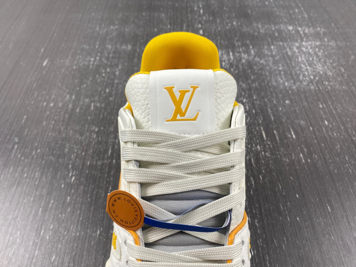 LV TRAINER SNEAKER