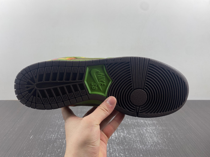 Nike SB Dunk Low “De La Soul” 789841-332