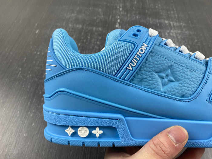 LV TRAINER SNEAKER