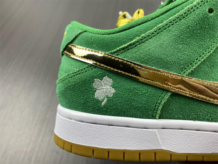 Nike SB Dunk Low “St. Patrick’s Day” BQ6817-303