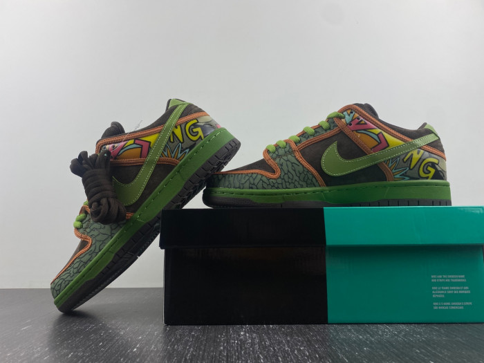 Nike SB Dunk Low “De La Soul” 789841-332