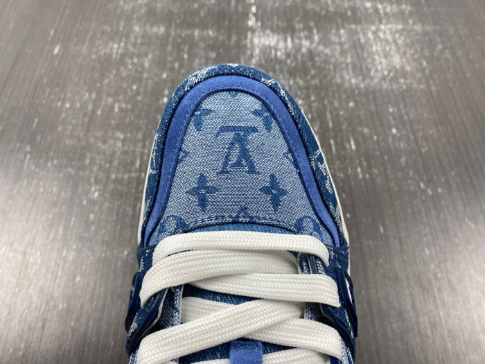 LV TRAINER SNEAKER