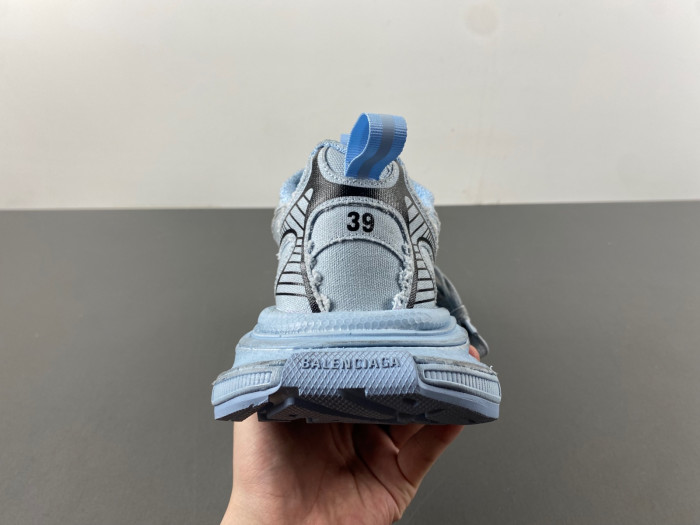 BLCG 3XL SNEAKER 734731 W3XDC 4000