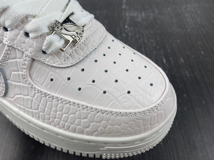 B*PE SNEAKER