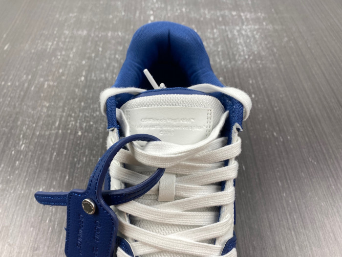OFF-WHITE SNEAKER