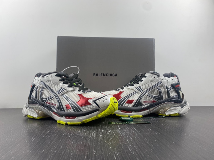 BLCG RUNNER SNEAKER 772774 W3RNY 0509