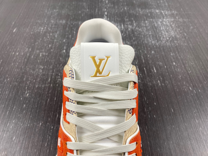 LV TRAINER SNEAKER