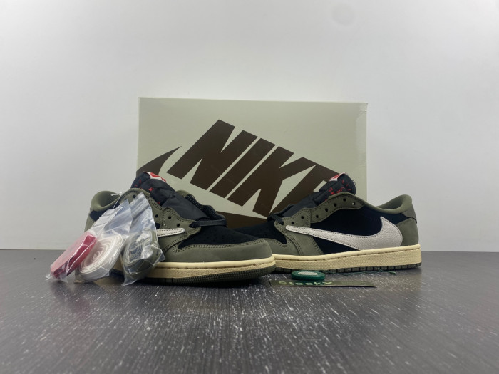 TRAVIS SCOTT X AIR JORDAN 1 LOW OG SP 