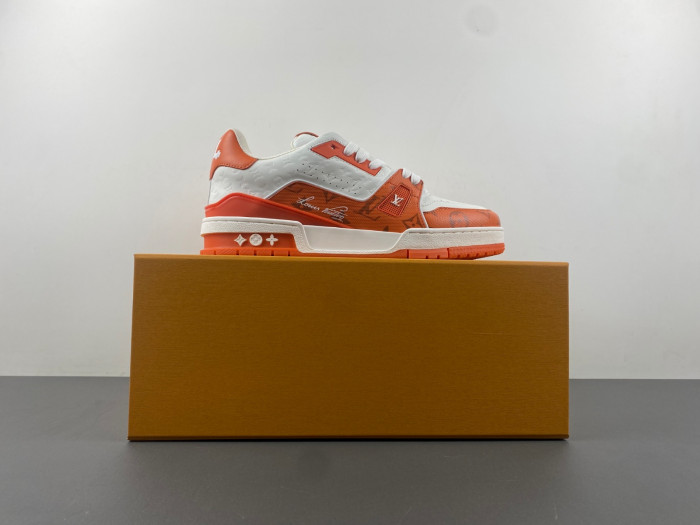 LV TRAINER SNEAKER