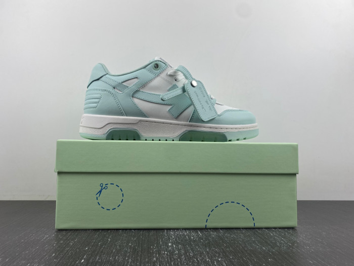 OFF-WHITE SNEAKER
