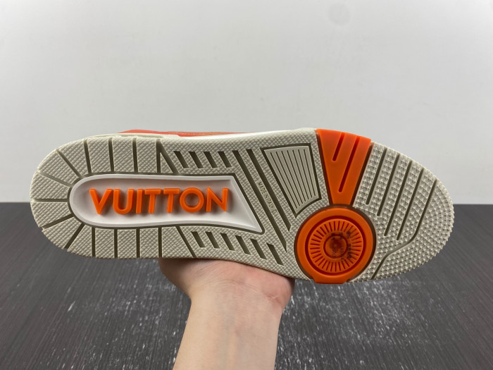 LV TRAINER SNEAKER