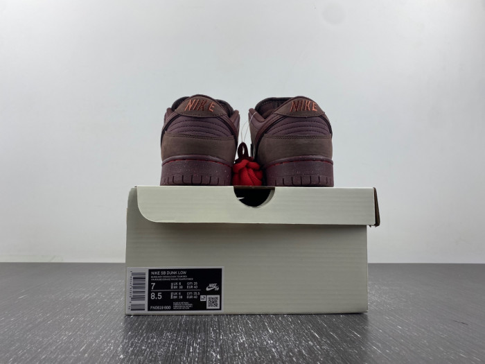 Nike SB Dunk Low “City of Love” FN0619-600