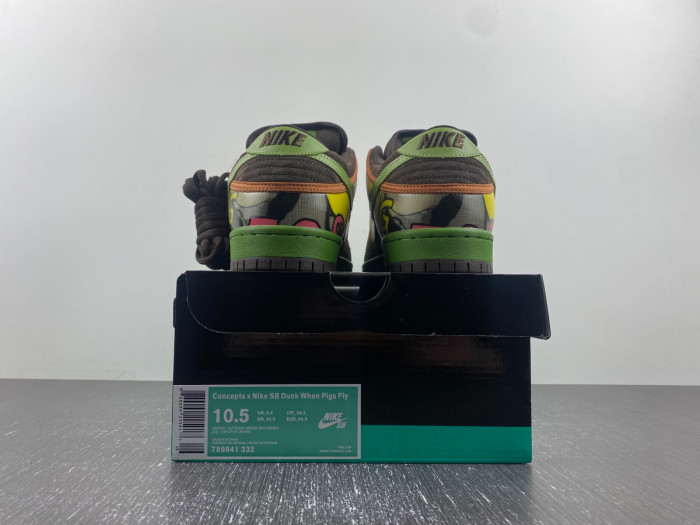 Nike SB Dunk Low “De La Soul” 789841-332