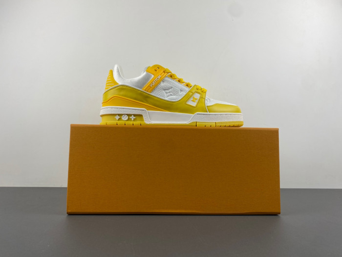 LV TRAINER SNEAKER