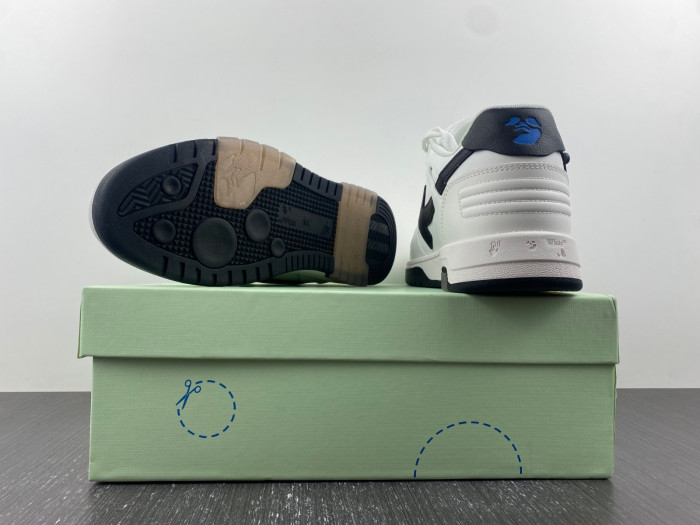 OFF-WHITE SNEAKER