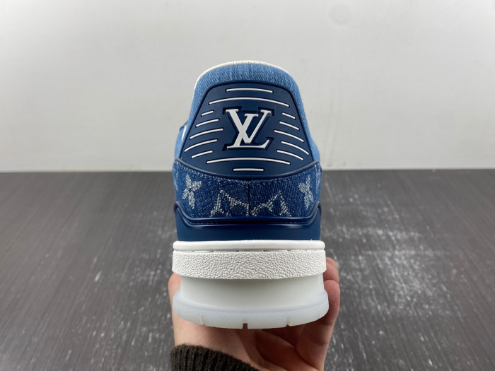 LV TRAINER SNEAKER