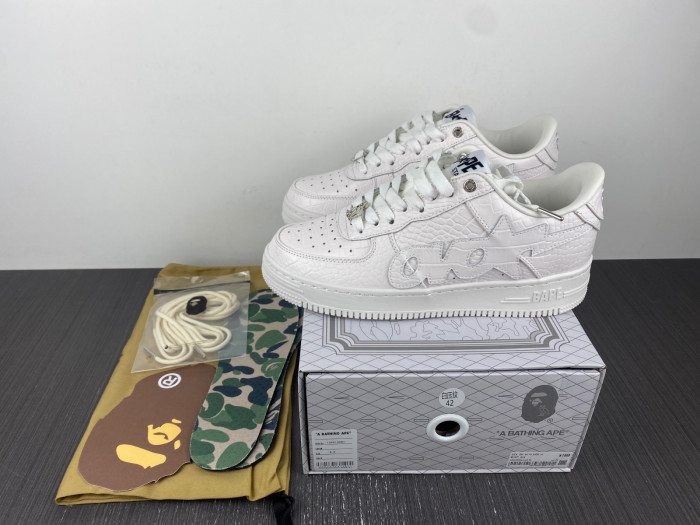 B*PE SNEAKER