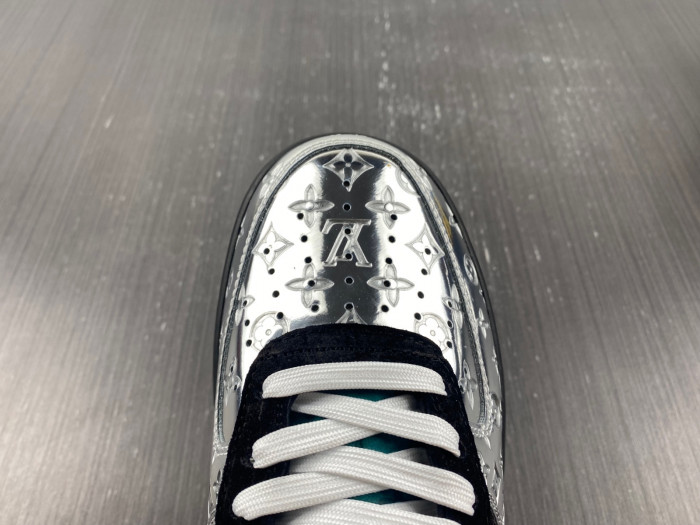 l**is V*t*n nike air force 1 low by virgil abloh black metallic silver