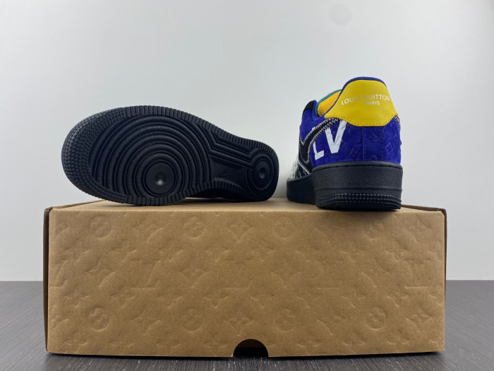 l**is V*t*n nike air force 1 low by virgil abloh black metallic silver