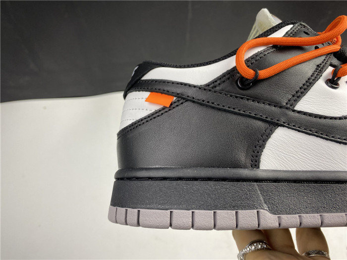 OFF-WHITE X NIKE DUNK LOW CT0856 -001