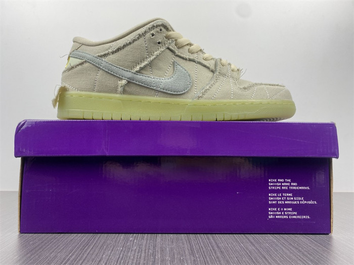 Nike SB Dunk Low “Mummy” DM0774-111