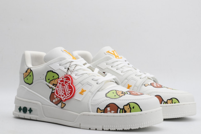 LV TRAINER SNEAKER LOW