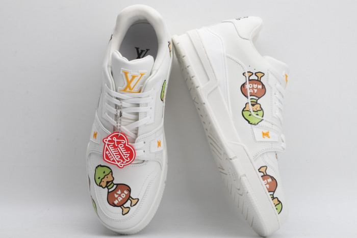 LV TRAINER SNEAKER LOW