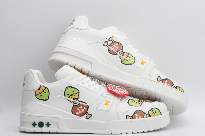 LV TRAINER SNEAKER LOW
