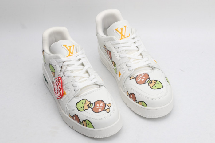 LV TRAINER SNEAKER LOW