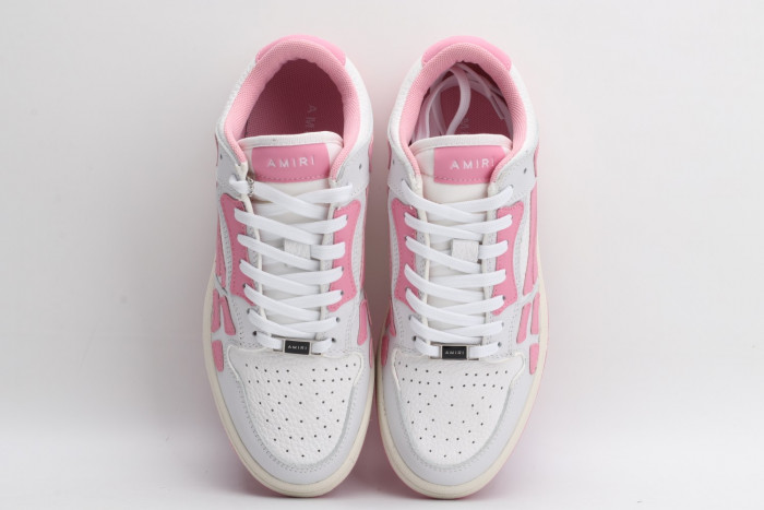 AR1M1 Low-Top Sneaker